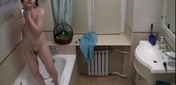  chick films herself acting nasty in the bathroom